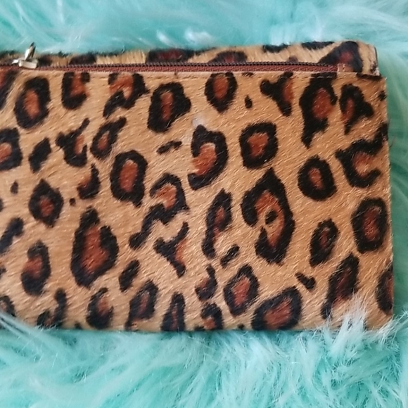 SOLD Adrienne Vittadini Leopard Print Leatherlet - Picture 4 of 8